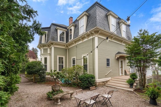 3 Vermont St, Boston, MA 02132