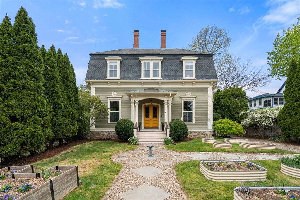 3 Vermont St, Boston, MA 02132