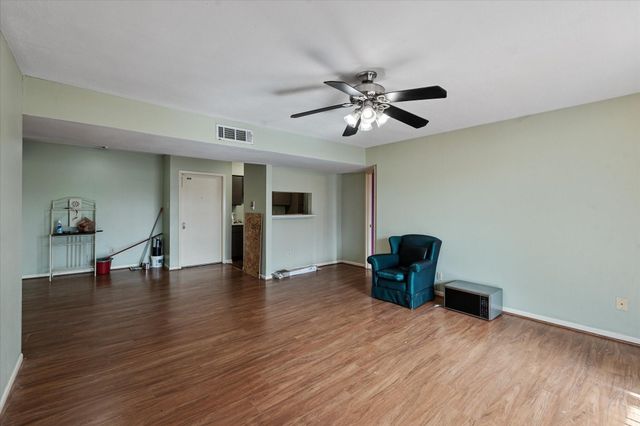 8517 Hearth Drive 36, Houston, TX 77054