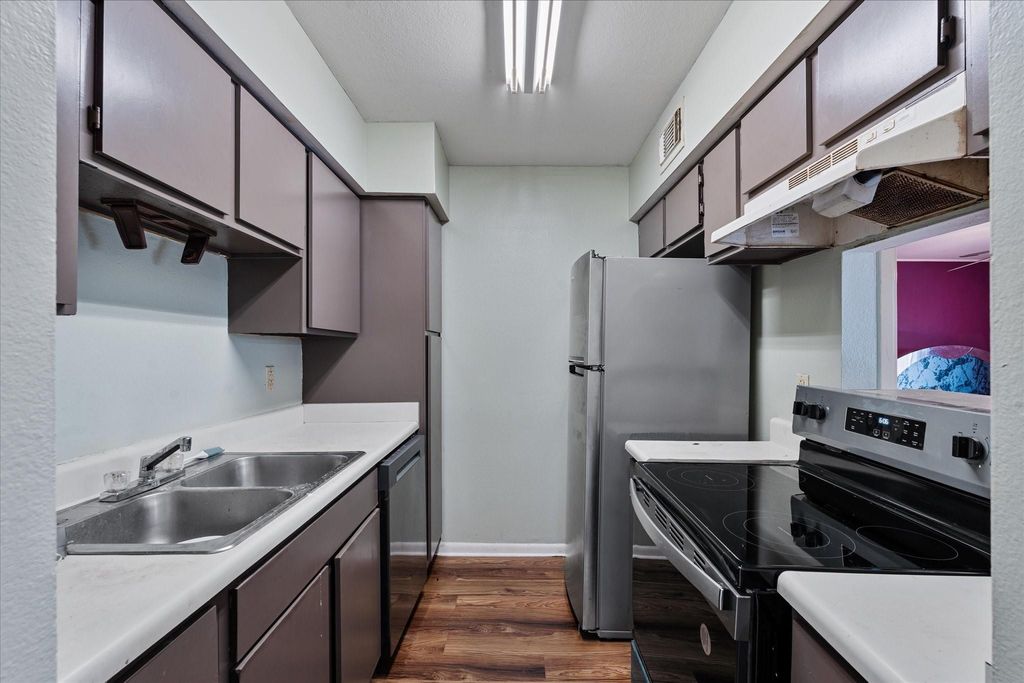 8517 Hearth Drive 36, Houston, TX 77054