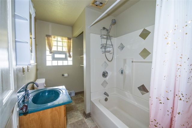 511 2nd St, Monessen, PA 15062