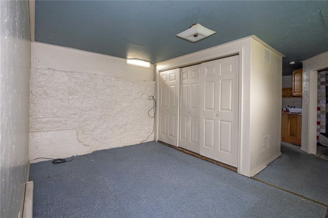 511 2nd St, Monessen, PA 15062