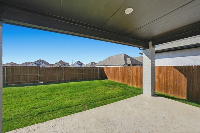 7724 Pondview Lane, Fort Worth, TX 76123