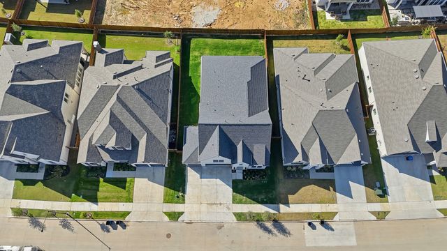 7724 Pondview Lane, Fort Worth, TX 76123