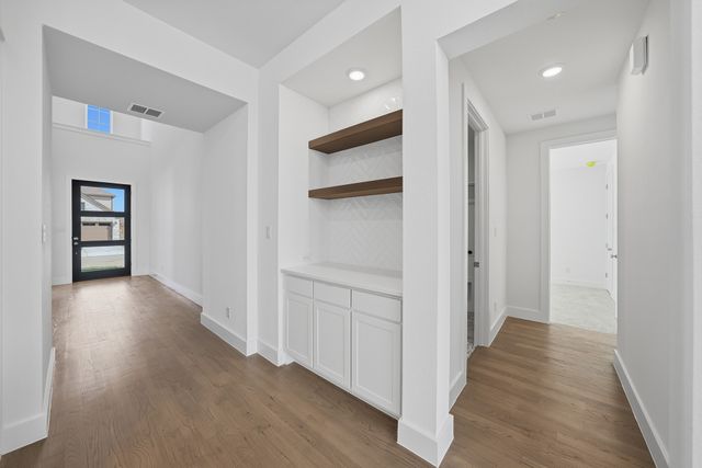 7724 Pondview Lane, Fort Worth, TX 76123