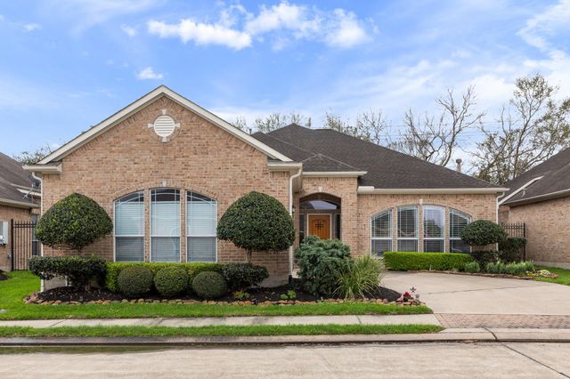 1531 Briar Bend Drive, Friendswood, TX 77546