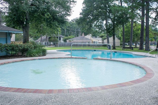 12723 Ravensway Drive, Cypress, TX 77429