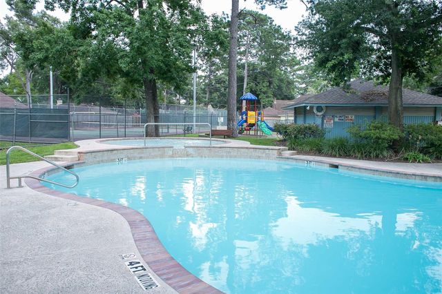 12723 Ravensway Drive, Cypress, TX 77429