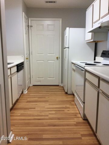 1231 Ladys Island Dr Unit 110, Port Royal, SC 29935