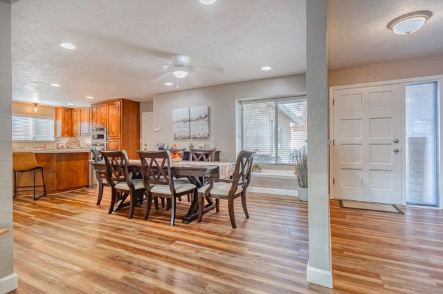 1512 Kruger Dr, Modesto, CA 95355