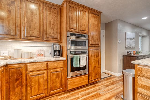 1512 Kruger Dr, Modesto, CA 95355