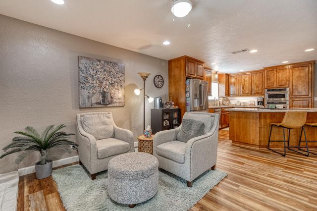 1512 Kruger Dr, Modesto, CA 95355