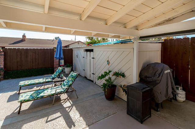 1512 Kruger Dr, Modesto, CA 95355