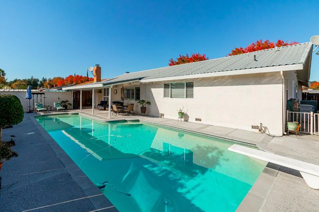 1512 Kruger Dr, Modesto, CA 95355