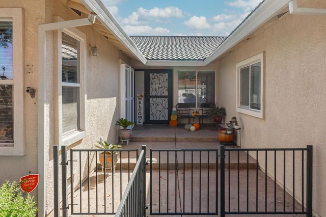 1512 Kruger Dr, Modesto, CA 95355