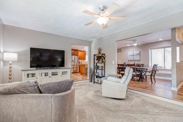 1512 Kruger Dr, Modesto, CA 95355