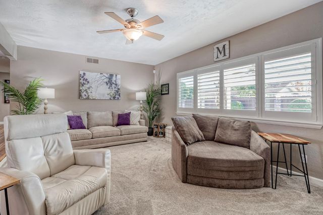 1512 Kruger Dr, Modesto, CA 95355