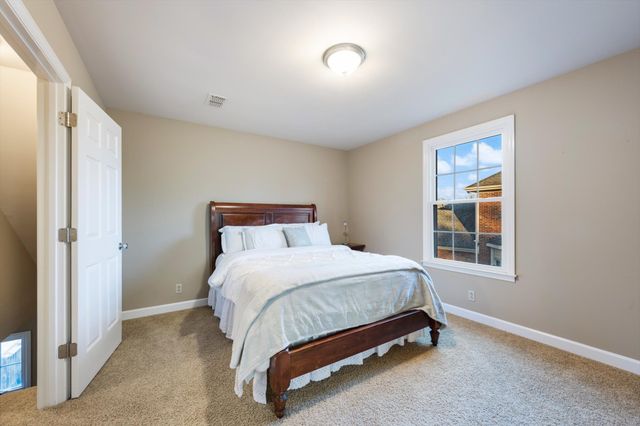 2403 Franklin Ln, Murfreesboro, TN 37130