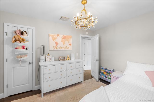 30 Clay Pitts Road, Greenlawn, NY 11740