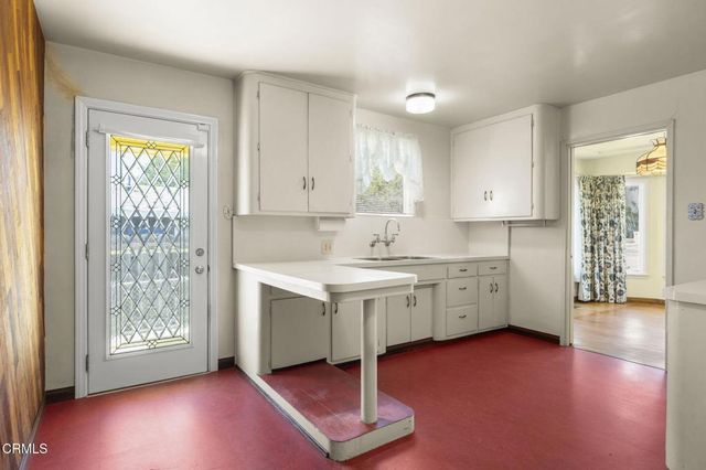 3662 Loma Vista Road, Ventura, CA 93003