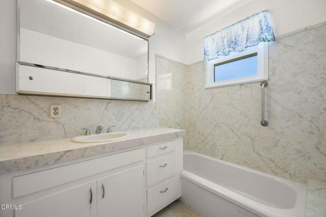 3662 Loma Vista Road, Ventura, CA 93003