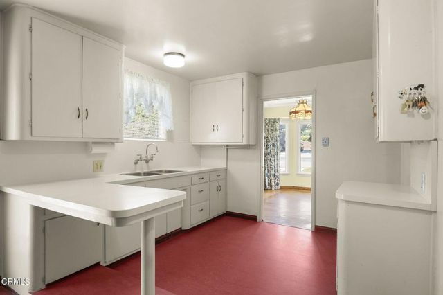 3662 Loma Vista Road, Ventura, CA 93003