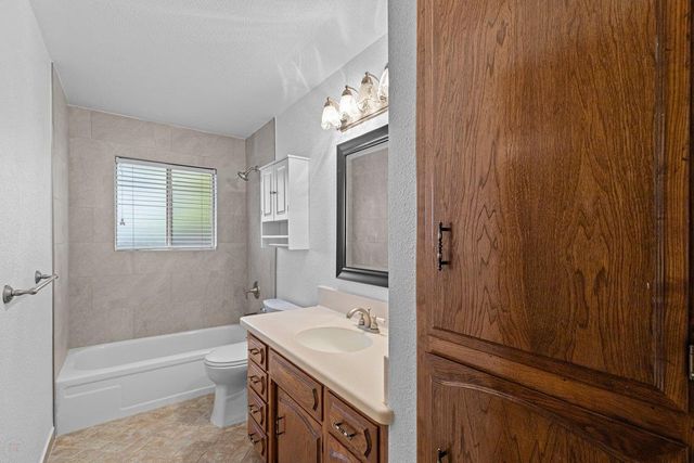 244 California St, Ripon, CA 95366