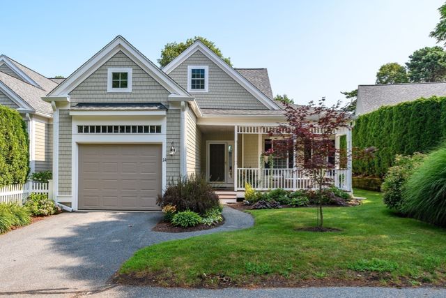 14 Sea Knoll Ct 14, Bourne, MA 02532