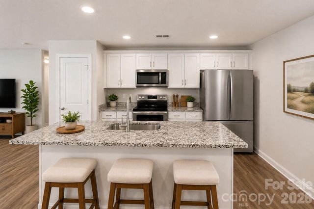 4221 E End Street, Charlotte, NC 28208