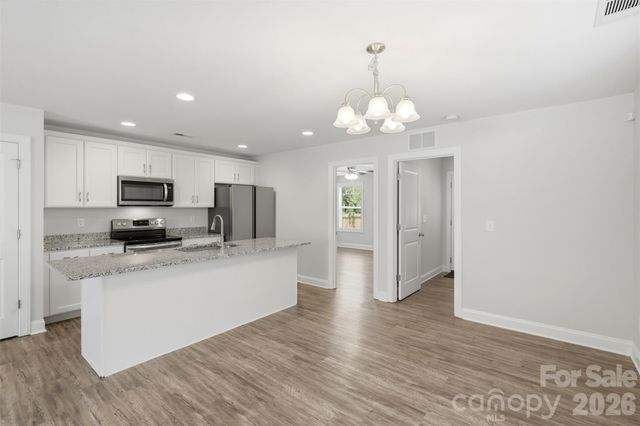 4221 E End Street, Charlotte, NC 28208