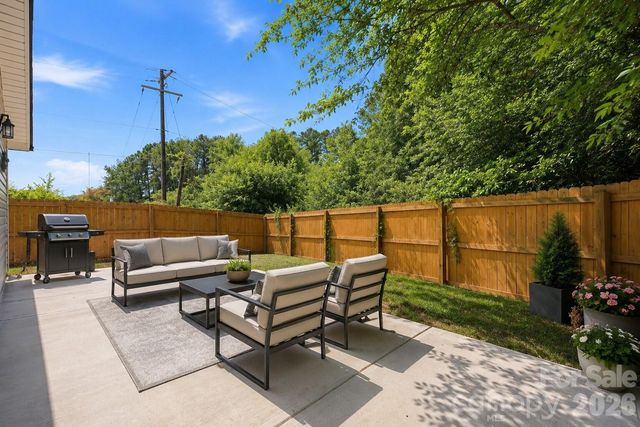 4221 E End Street, Charlotte, NC 28208