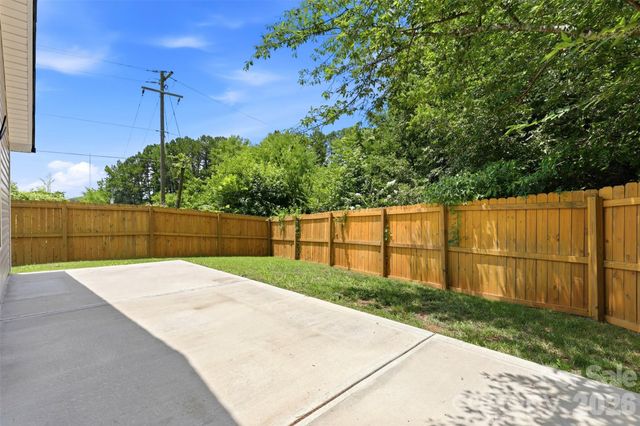 4221 E End Street, Charlotte, NC 28208
