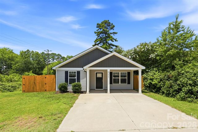 4221 E End Street, Charlotte, NC 28208