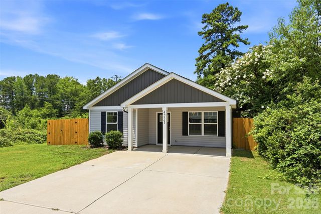 4221 E End Street, Charlotte, NC 28208