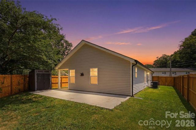 4221 E End Street, Charlotte, NC 28208