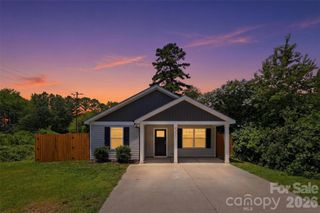 4221 E End Street, Charlotte, NC 28208