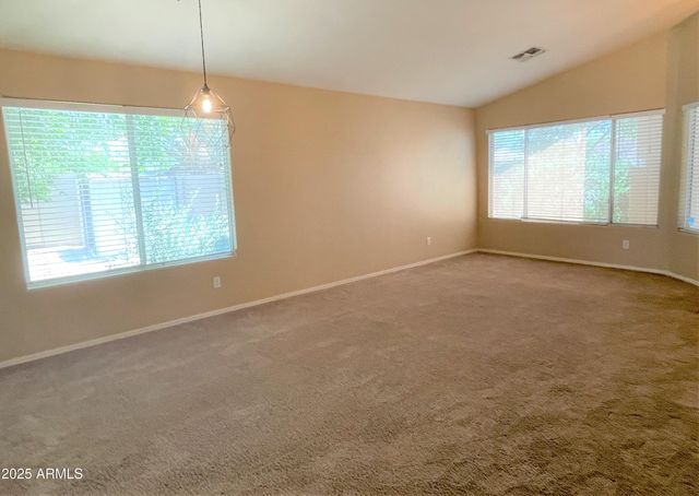 8162 W Pontiac Drive, Peoria, AZ 85382