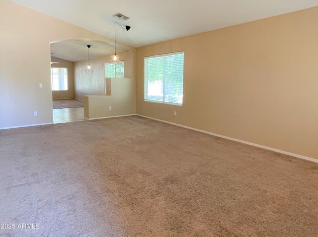 8162 W Pontiac Drive, Peoria, AZ 85382