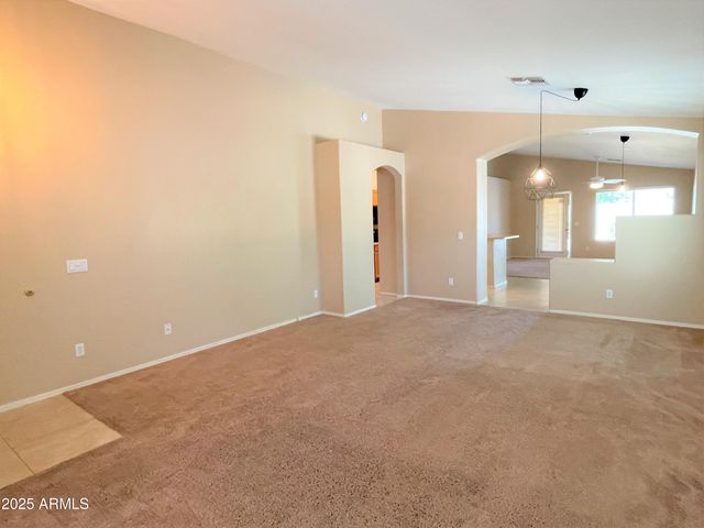 8162 W Pontiac Drive, Peoria, AZ 85382