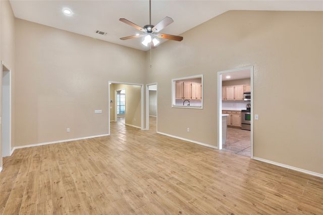 5400 Signal Peak Drive, Arlington, TX 76017