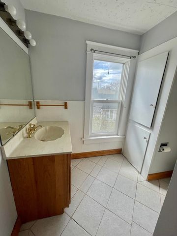 1106 W Main Street, Owosso, MI 48867