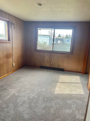 1106 W Main Street, Owosso, MI 48867