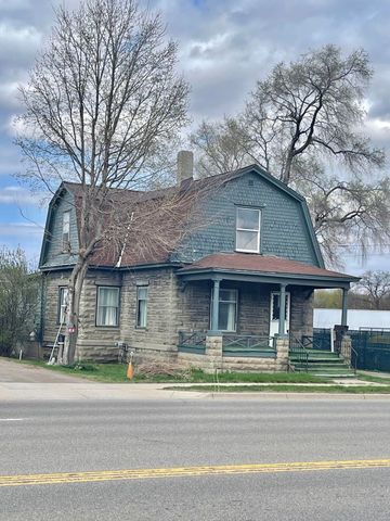 1106 W Main Street, Owosso, MI 48867