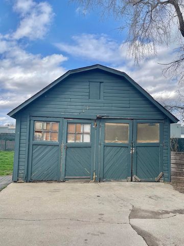 1106 W Main Street, Owosso, MI 48867