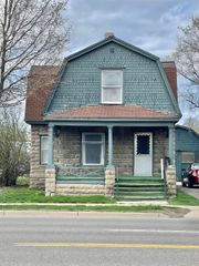 1106 W Main Street, Owosso, MI 48867