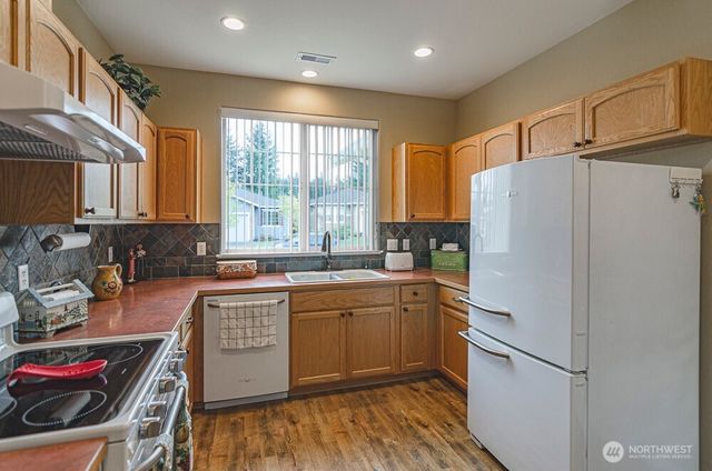 4201 Bainbridge Court NE, Lacey, WA 98516