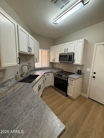 1015 S VAL VISTA Drive 8, Mesa, AZ 85204