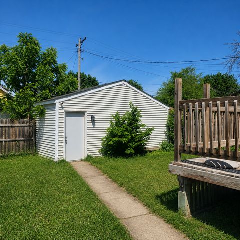 412 4th Avenue S, South Saint Paul, MN 55075
