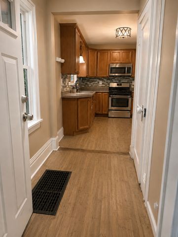 412 4th Avenue S, South Saint Paul, MN 55075