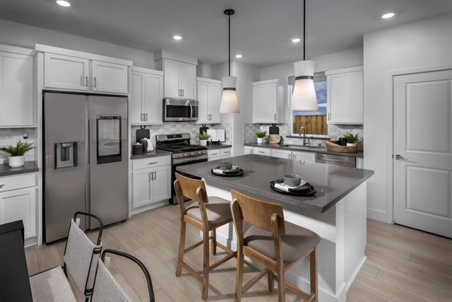 3303 Cascade Dr, Manteca, CA 95337
